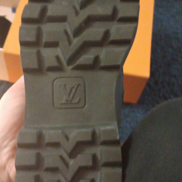 Louis Vuitton boots/ shoes - Picture 3 of 5